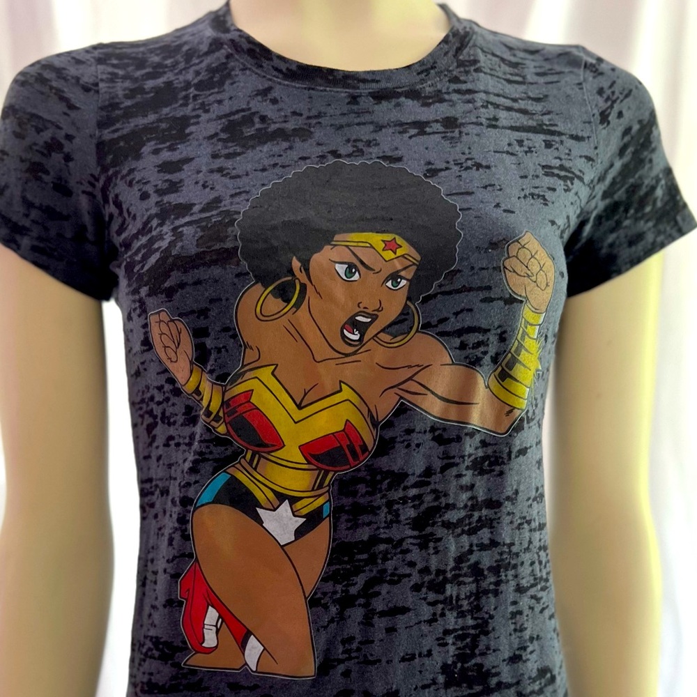 Harlem Underground black power tee. Fitted "burnout" fabric. Perfect condition.